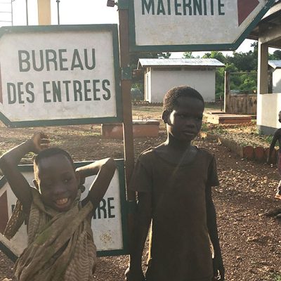 Segnaletica ambulatorio di Domè in Benin