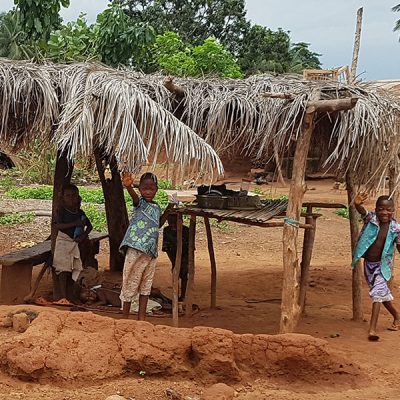 I bambini del villaggio Domè in Benin